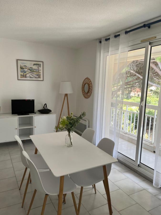 Superbe Appartement Cosy Vue Mer Pieds Dans L'Eau Cavalaire-sur-Mer Kültér fotó